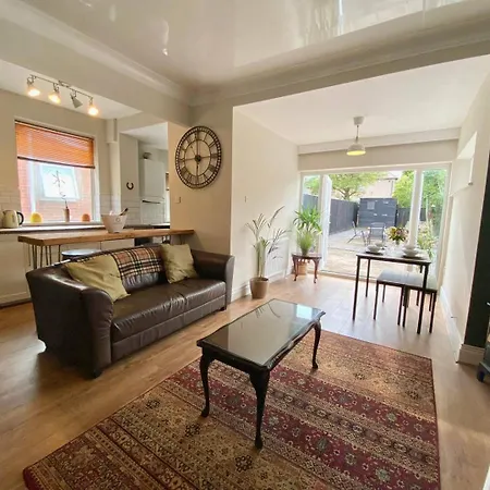 Spacious, Garden, Netflix, Near City Newcastle upon Tyne Exterior photo