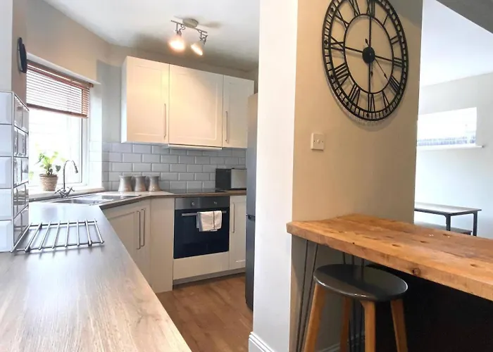 Spacious, Garden, Netflix, Near City